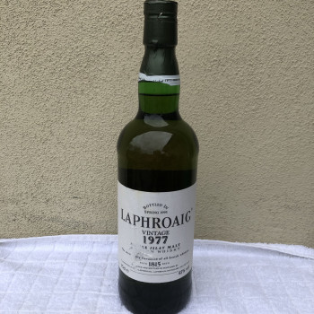 Laphroaig Vintage 1977