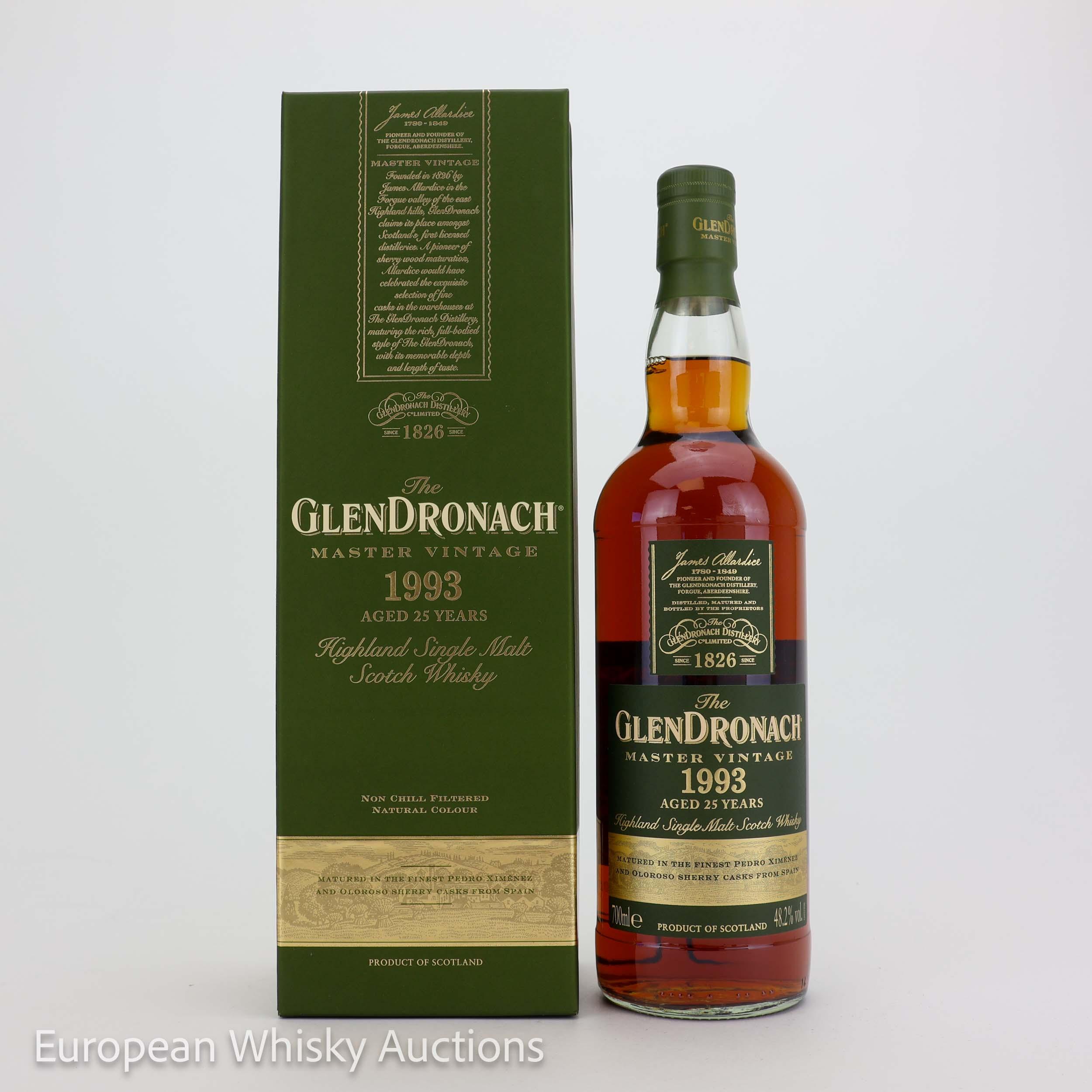 GlenDronach Master Vintage 25 Year Old, Pedro Ximénez & Oloroso Sherry Cask, 2019, 48.2% whisky bottle