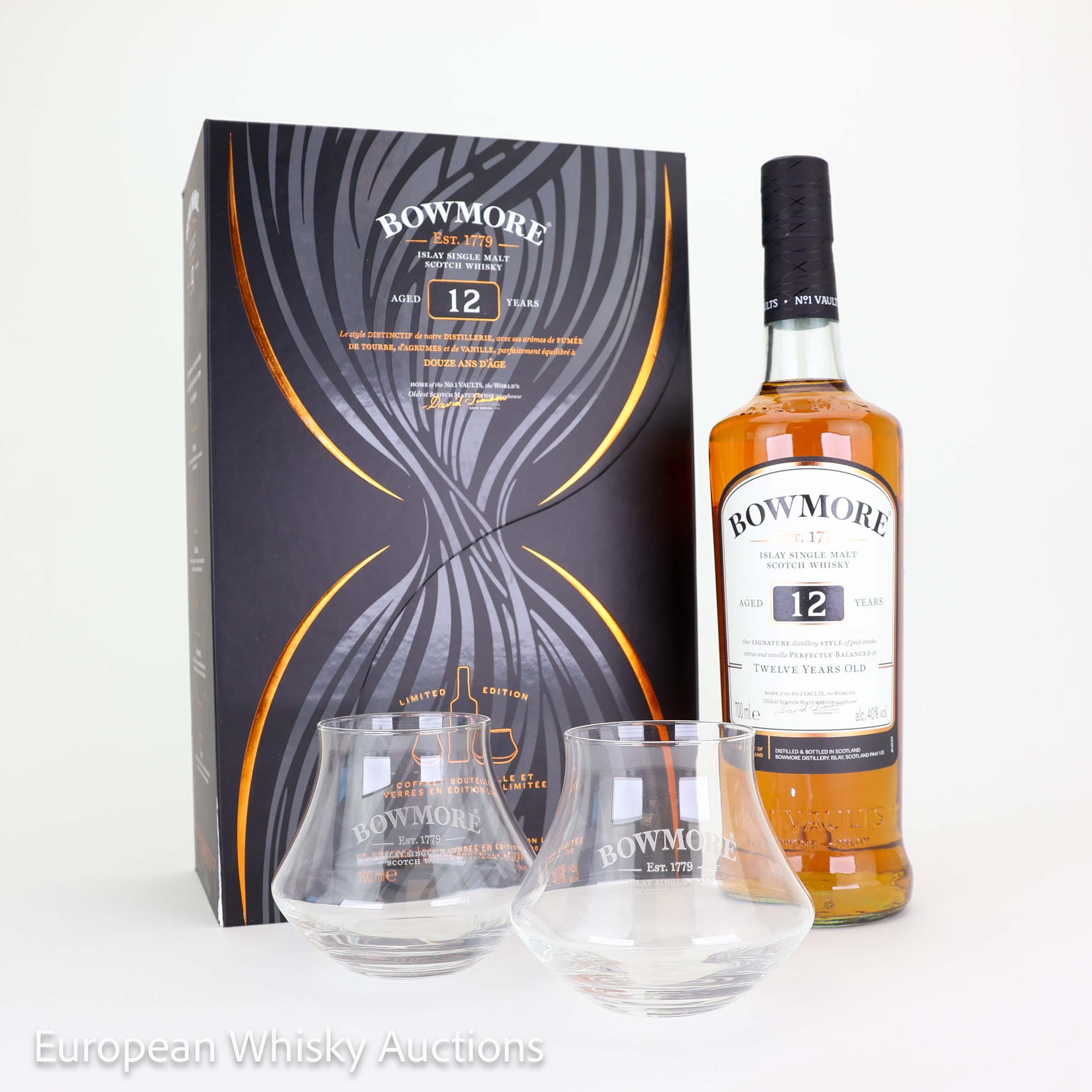 Bowmore 12 Year Old, American oak & European oak Oloroso Sherry Cask, 40% whisky bottle