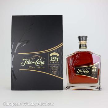 SER Licorera Flor de Caña Centenario ~ 25-years-old