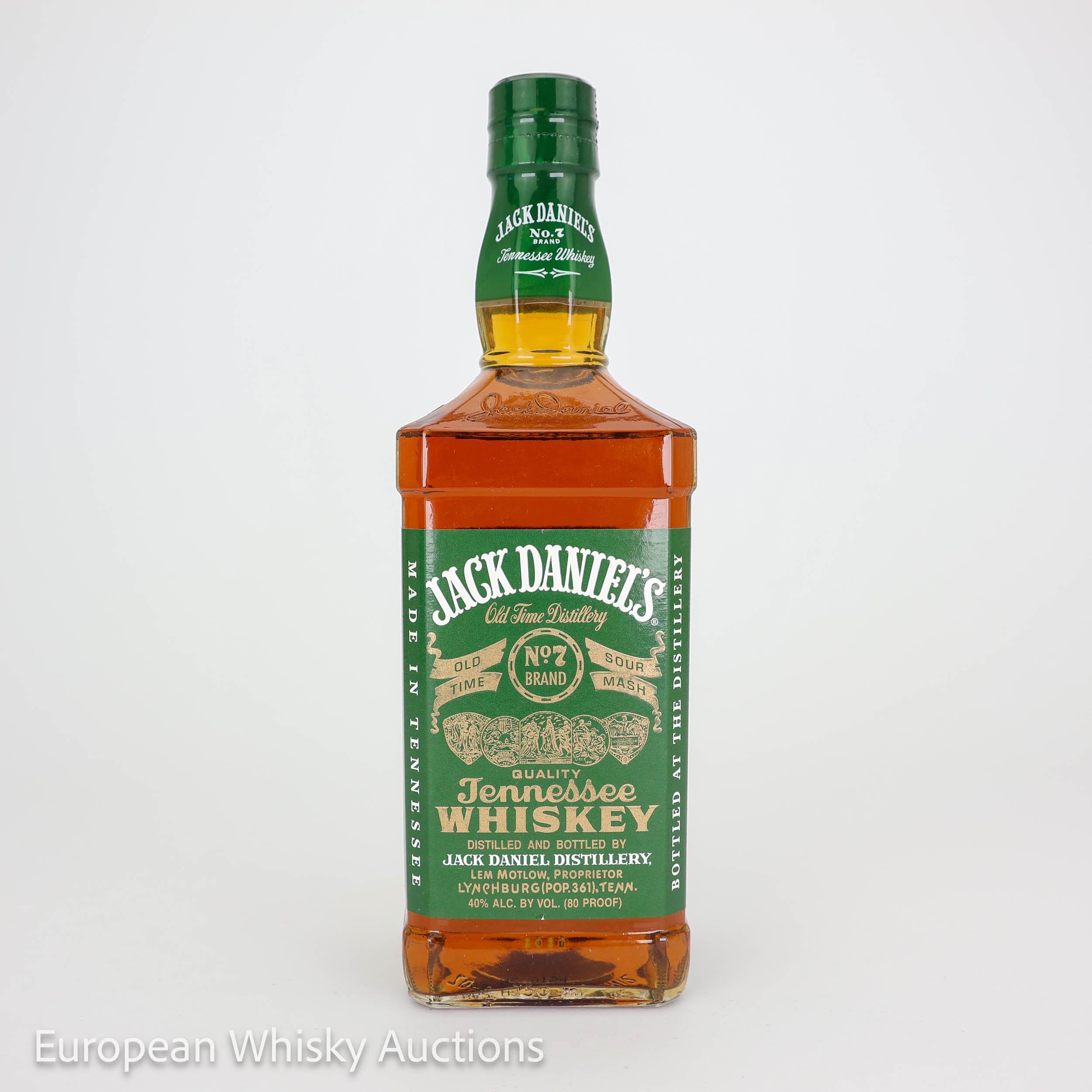 Jack Daniel's Old Time Charcoal Mellowed, New Charred Oak Cask, 40% whisky bottle